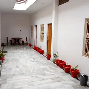 Kashi Guest house
